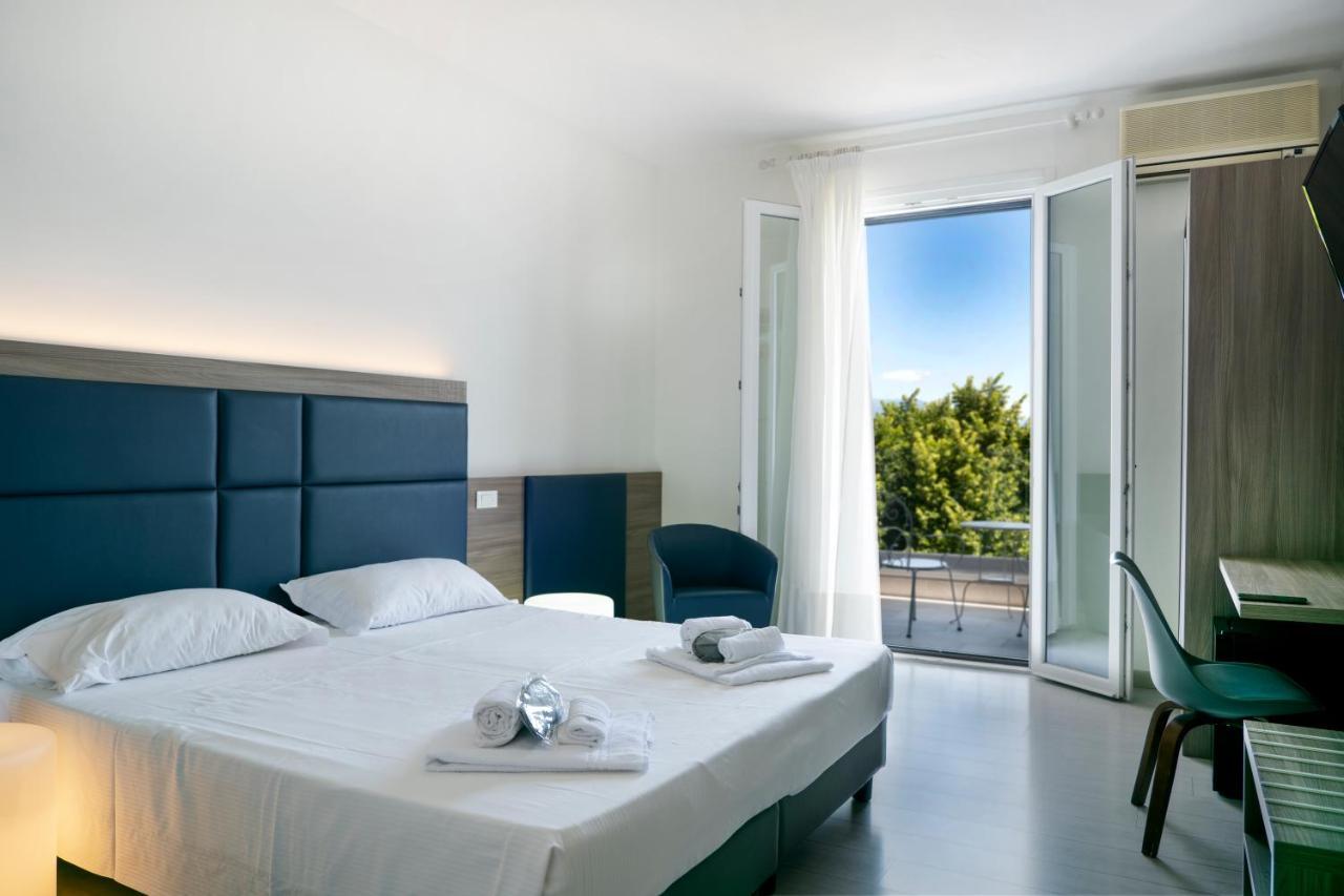 Riviera Hotel 3*