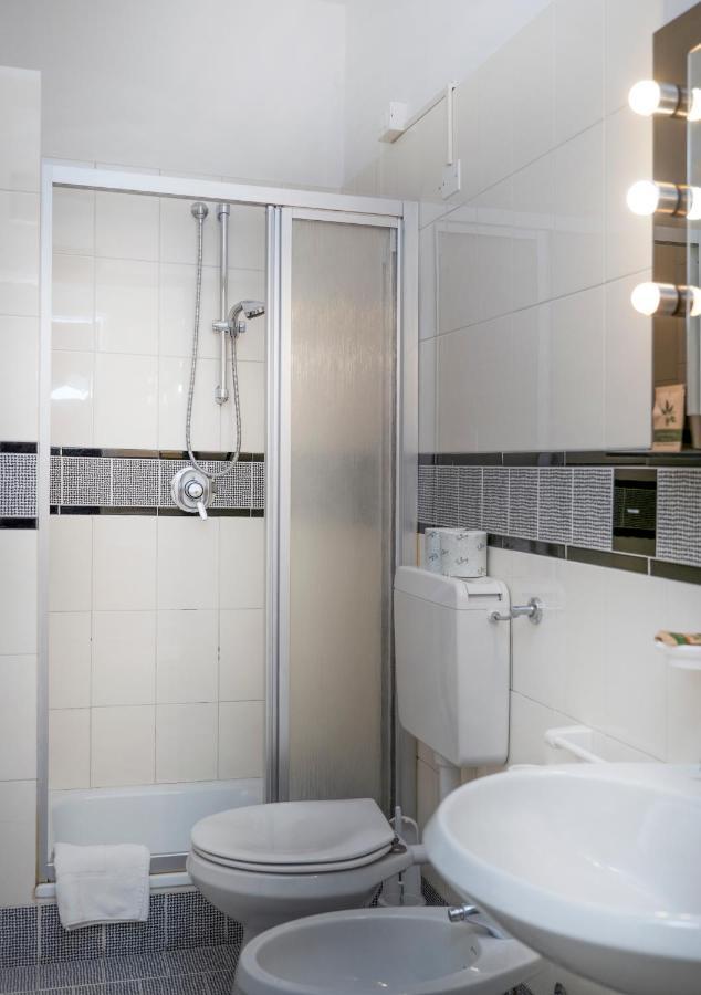 Riviera Hotel 3*