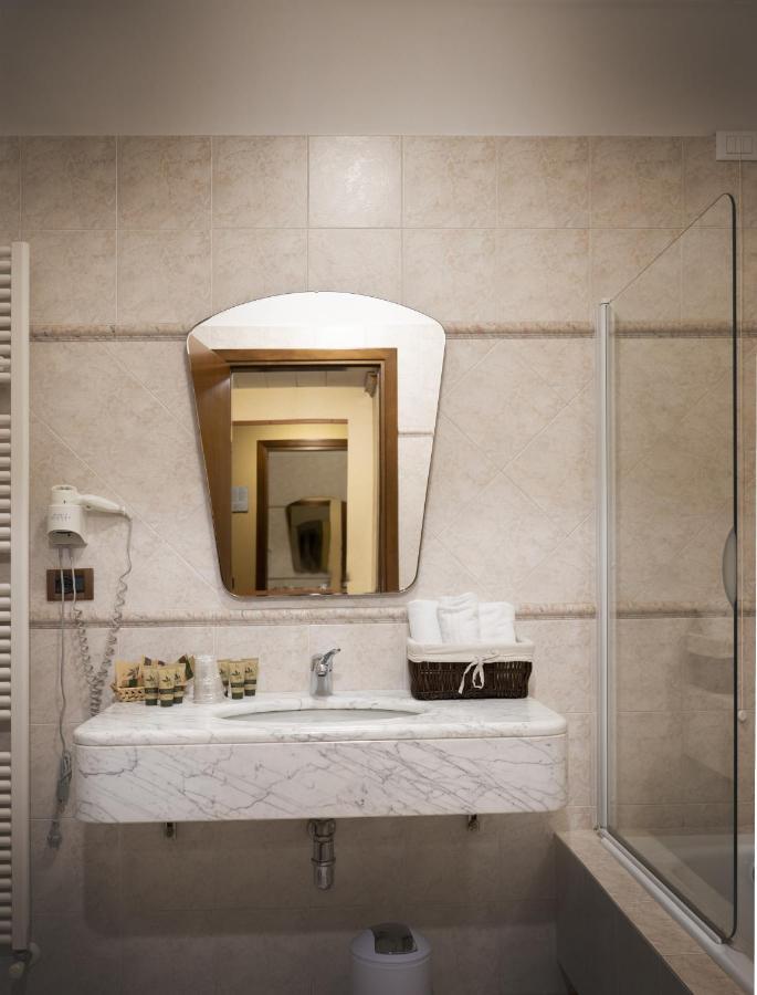 Riviera Hotel 3*