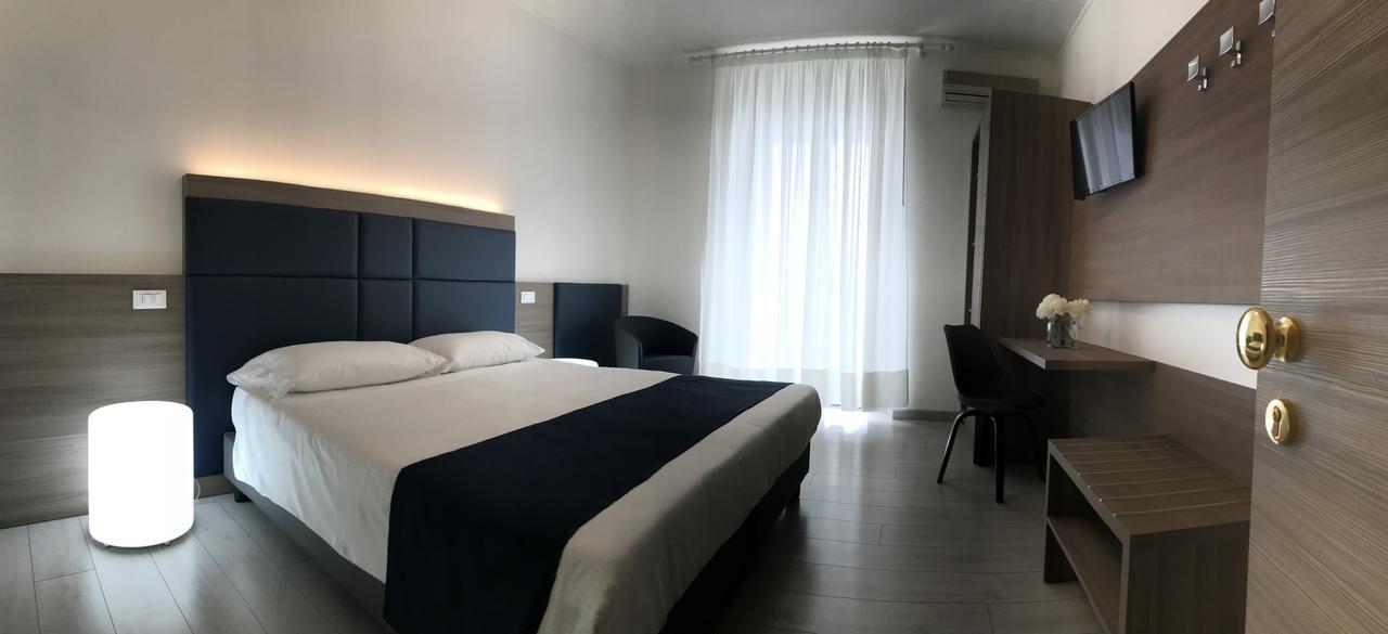 Riviera Hotel