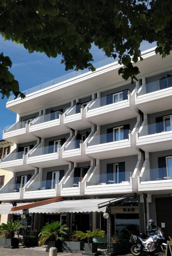 Riviera 3*